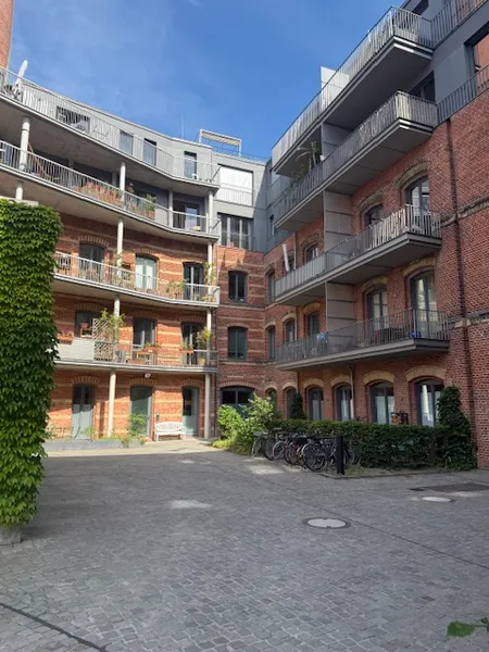 Wohnen an der Spree – Großzügige 2-Zimmer-Wohnung mit Terrasse — photo 1